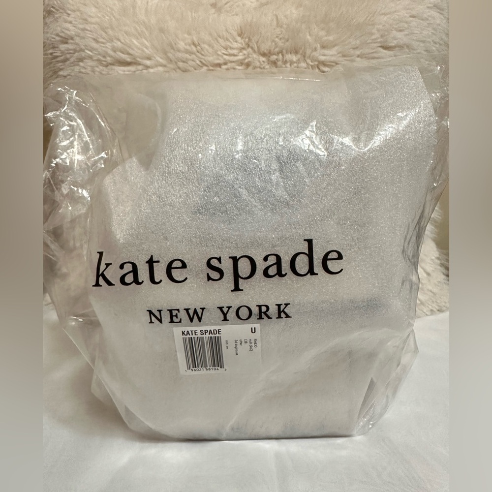 Kate Spade X Peanuts 3D dog house crossbody - Picture 9 of 10